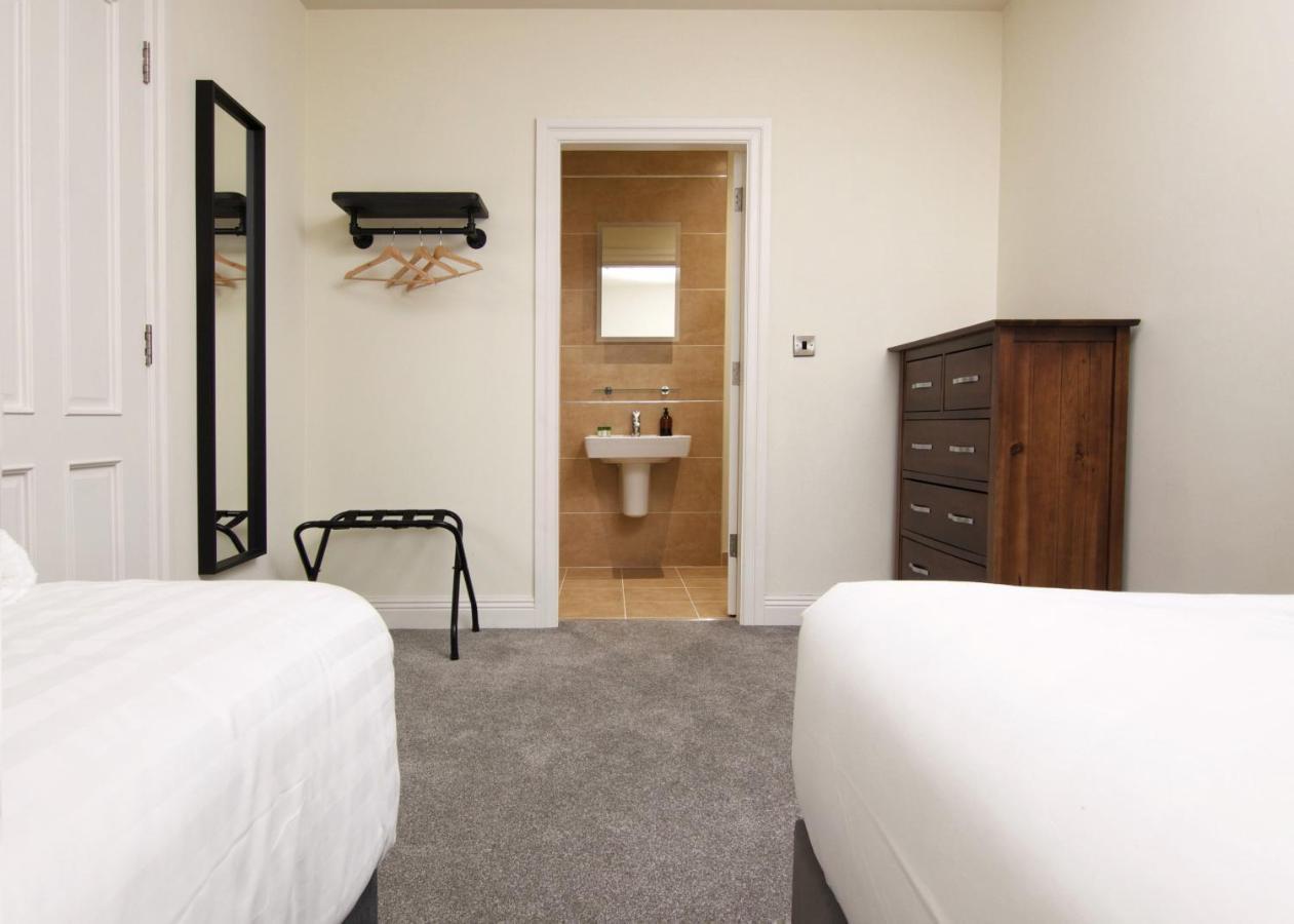 Appartement Escape Ordinary At Castle Hume à Enniskillen Extérieur photo