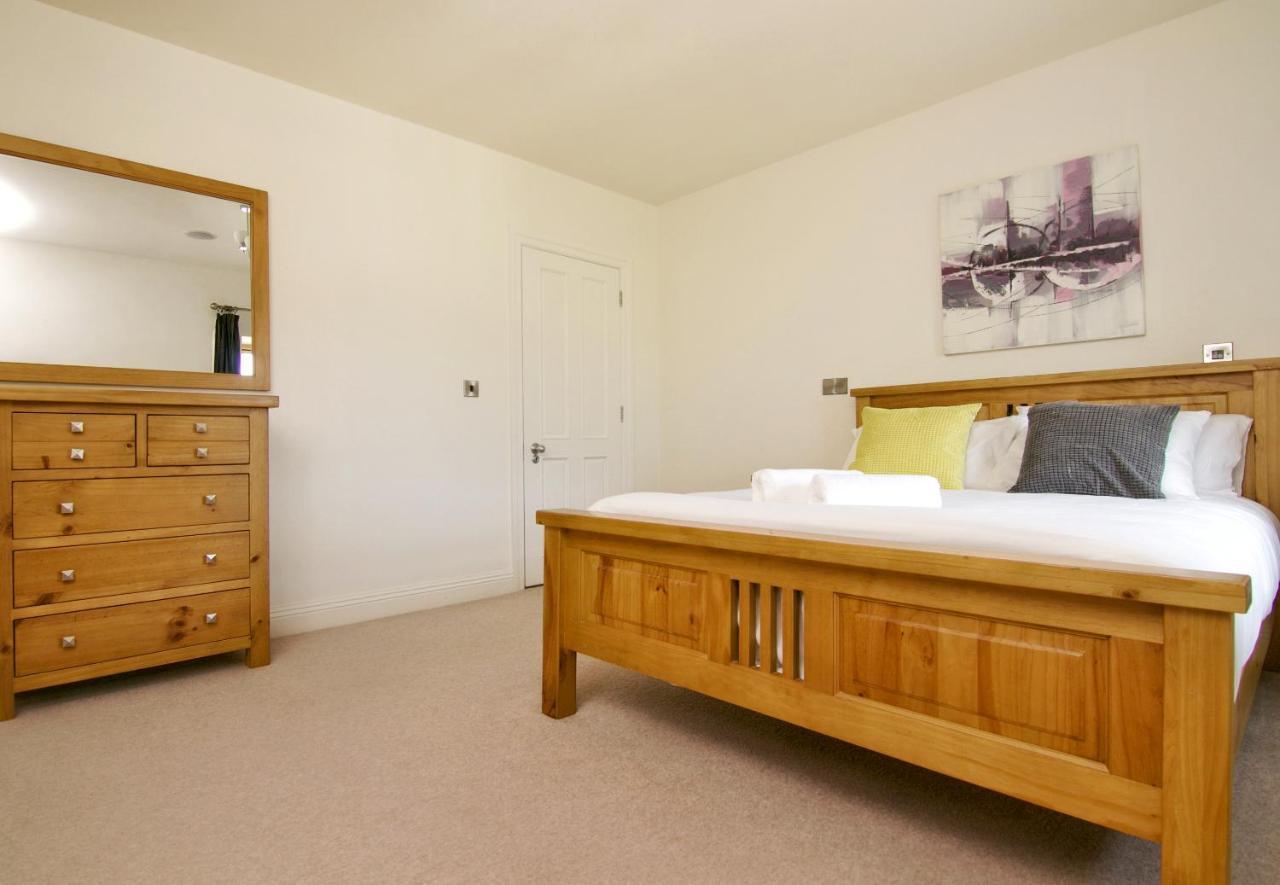 Appartement Escape Ordinary At Castle Hume à Enniskillen Extérieur photo