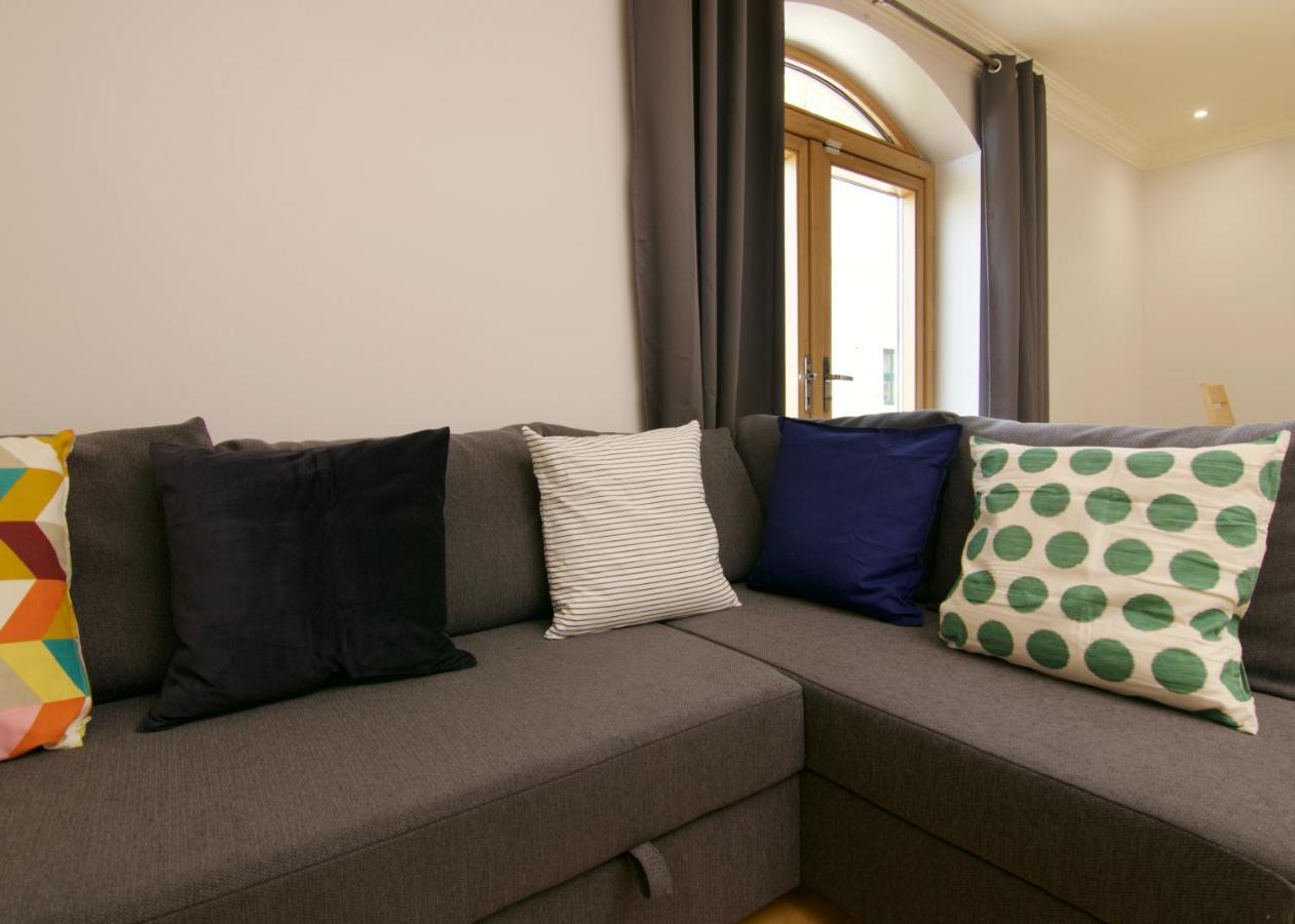 Appartement Escape Ordinary At Castle Hume à Enniskillen Extérieur photo