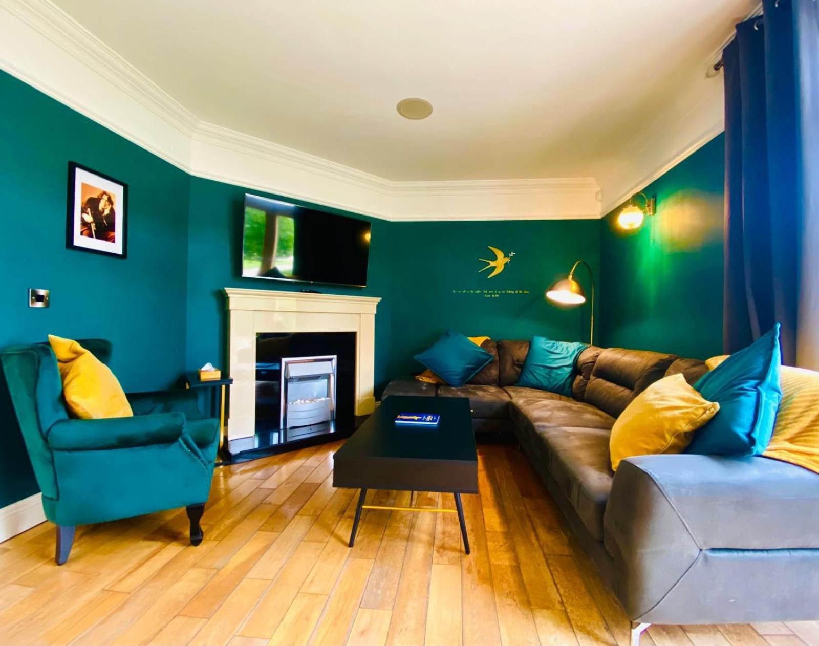 Appartement Escape Ordinary At Castle Hume à Enniskillen Extérieur photo